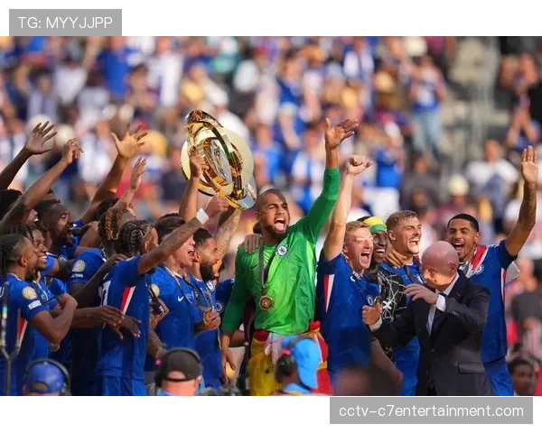 切尔西内部处罚恩佐·费尔南德斯,因卷入与前主帅马雷斯卡传闻 切尔西内部处罚恩佐·费尔南德斯,因卷入与前主帅马雷斯卡传闻